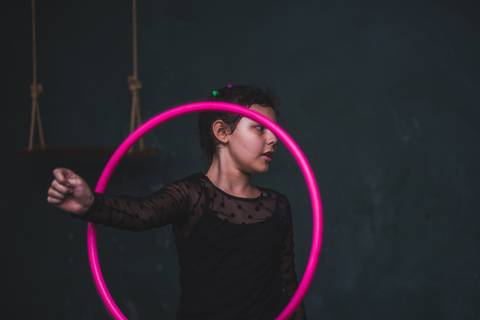 Bambolê girando no braço faz foto ficar legal'