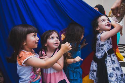 total conspiração ao mundo do faz de conta!'