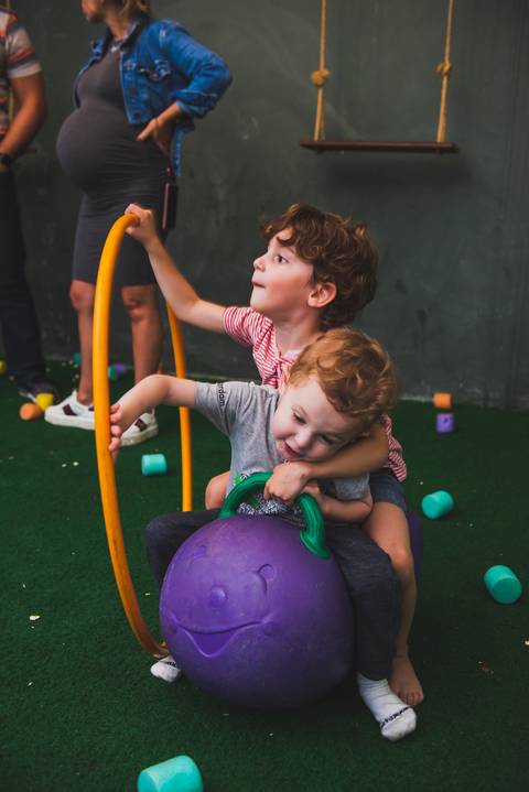 curtir cada cantinho da festa'