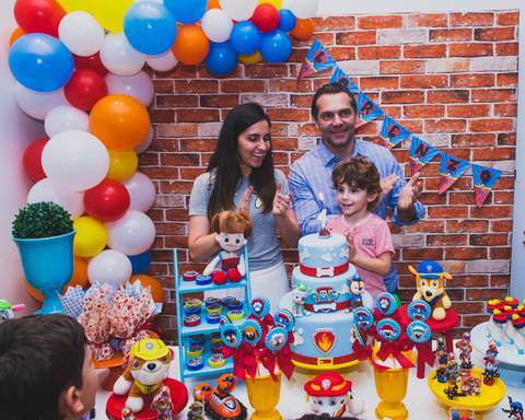 Que mesa fofa mais bem decorada'