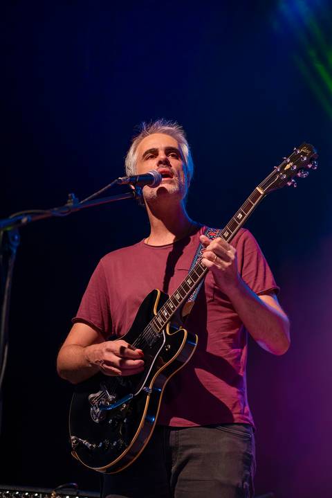 Guitarra e vocais: Henrique Matheus
Fotografia de show em São José dos Campos'