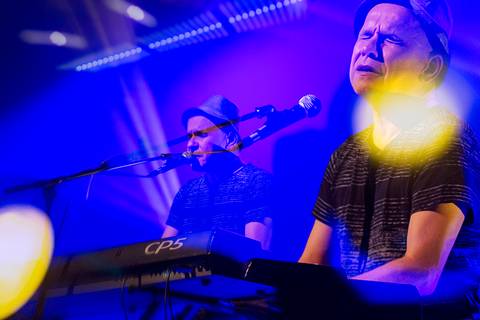 participação especial de Telo Borges'