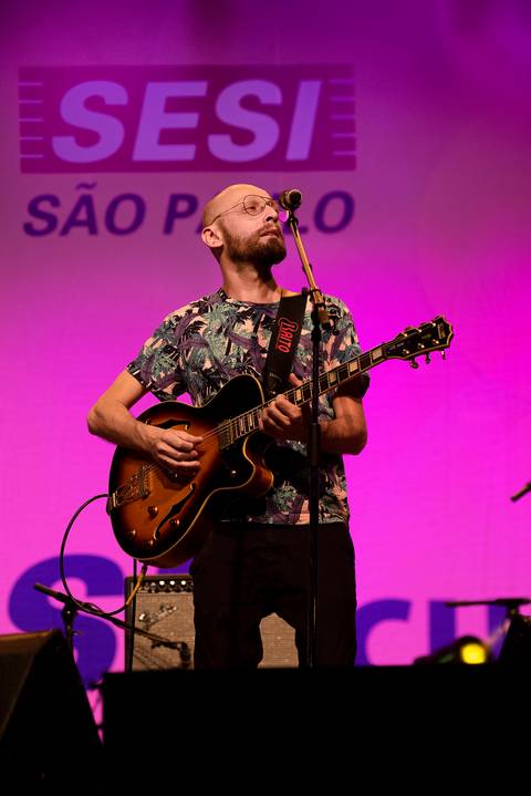 João Oliveira , multi-instrumentista e produtor musical,'