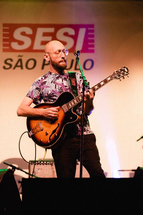 Cantor, compositor , João Oliveira'