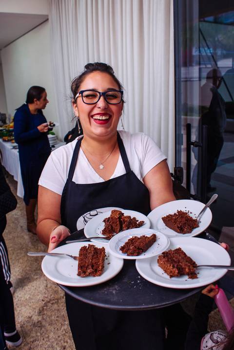 Vai um bolinho ai?
'