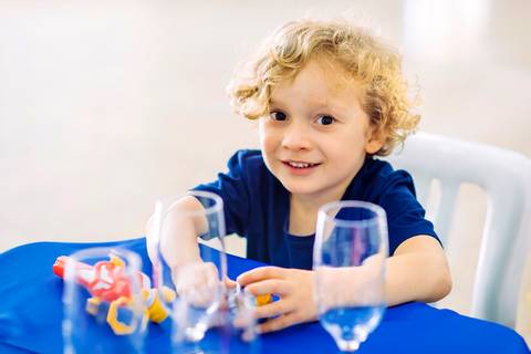 Clic do Marcio Janousek flaga Pedro bagunçando na sua festa infantil'