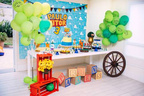 Tema da festa de 3 anos foi Toy Story'