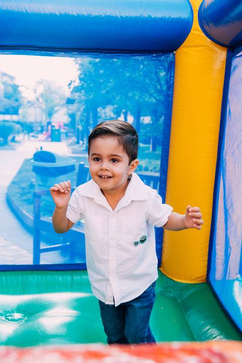 No meu aniversário só quero brincar muito com meus amiguinhos'