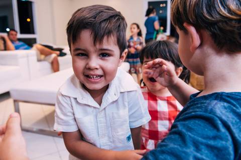 Aniversariante brinca comcolegas na sua  Festa Infantil em São José dos Campos'