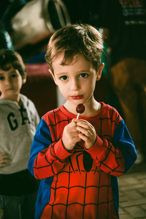Até o Spider-Man esteve na festa do Rafael'
