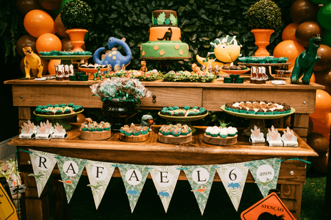  doces, brincadeiras, sorrisos e muita festa que o aniversário seguiu maravilhoso'