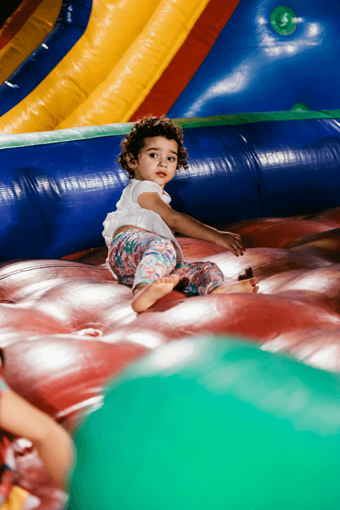 Pula pula é um brinquedo que faz muito sucesso em festa de criança'