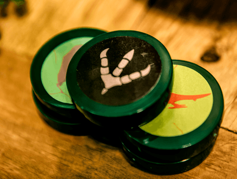 Patas de dinosssauros são boas idéias para decoração de festa'