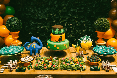 uma aventura em meio aos dinossauros, florestas e muita diversão'