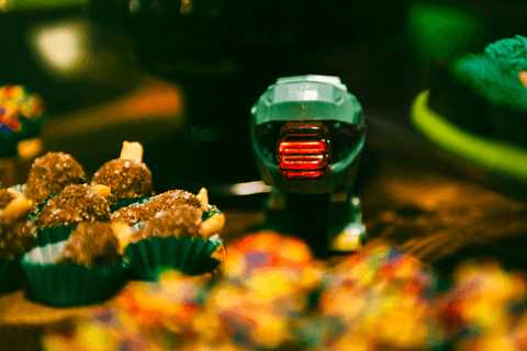 Outro detalhe de dinossauro compondo a mesa do bolo em São josé'