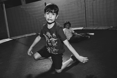 No pula pula Rafael aproveitou para pular e fazer caretas'