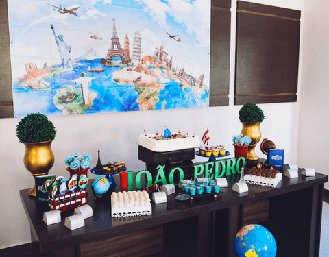 aniversário de 8 anos do João Pedro com tema volta ao mundo'