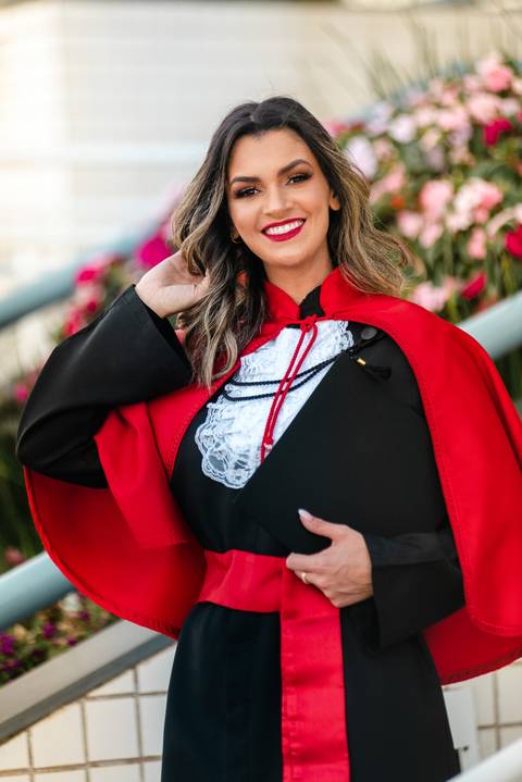 Foto de formatura de Direito na UNIP'