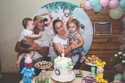 Aniversário com tema de safári '