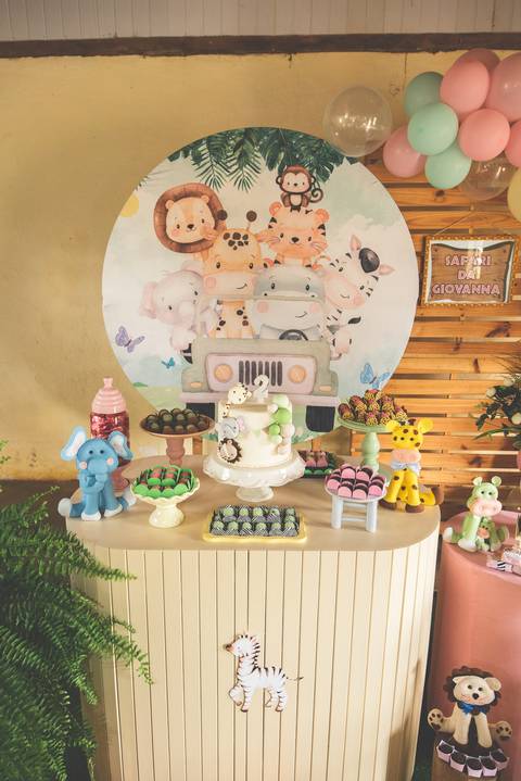 Aniversário com tema de safári '