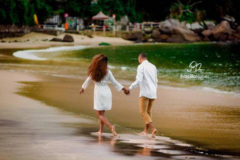 Ensaio/romântico/praia/Santos/SP'