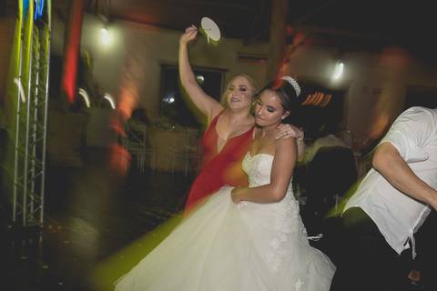 street-wedding-junior-prado-everton-rosa-vestido-de-casamento-sereia-destination-elopement-fotografo-licenciado-piracicaba'