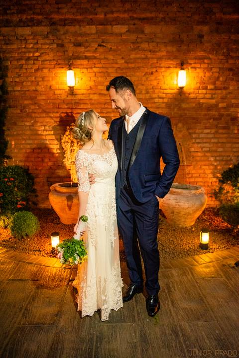 street-wedding-junior-prado-vestido-de-casamento-sereia-vireinoiva-voucasar-vermelho-madrinhas-decoraçao-buque-makeup-fvtb-blogdenoiva-noivas-2019'