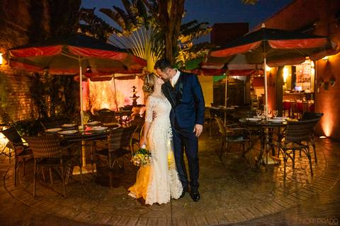 street-wedding-junior-prado-vestido-de-casamento-sereia-vireinoiva-voucasar-vermelho-madrinhas-decoraçao-buque-makeup-fvtb-blogdenoiva-noivas-2019'