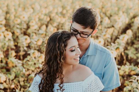 ensaio,fotos, fotografo piracicaba, americana, plantacao  girassol sumare, pre wedding, foto casal'