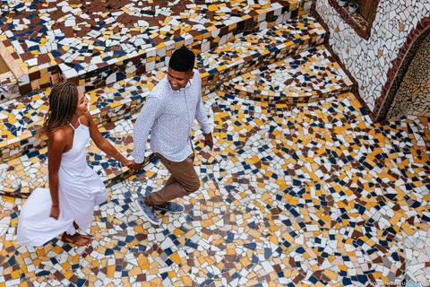 Casal correndo - Casal sorrindo - Casal apaixonado - ensaio casal no the maze - pré wedding - ensaio pré casamento - Léo Araújo Fotografia - Fotógrafo RJ - Fotógrafo de Casamento RJ - The maze rio'