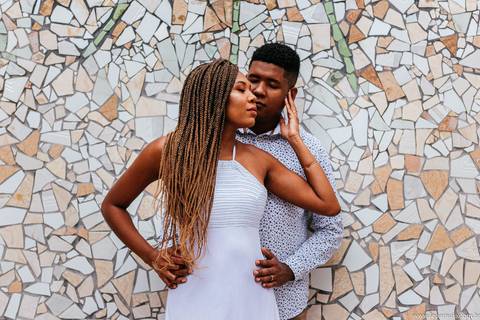 Casal apaixonado - ensaio casal no the maze - pré wedding - ensaio pré casamento - Léo Araújo Fotografia - Fotógrafo RJ - Fotógrafo de Casamento RJ - The maze rio'