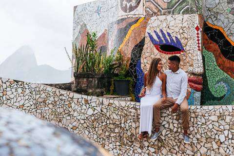 Casal apaixonado - ensaio casal no the maze - pré wedding - ensaio pré casamento - Léo Araújo Fotografia - Fotógrafo RJ - Fotógrafo de Casamento RJ - The maze rio'