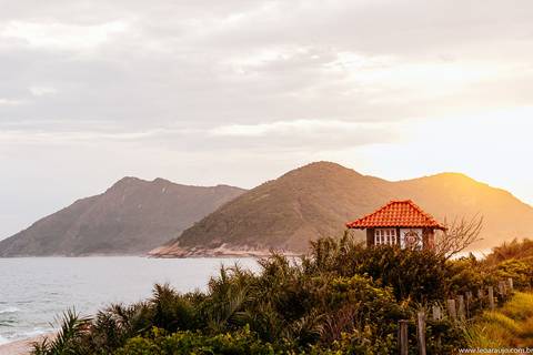 Praia de grumari -  Grumari - Ensaio casal em grumari - pré wedding - ensaio pré casamento - Léo Araújo Fotografia - Fotógrafo RJ - Fotógrafo de Casamento RJ'