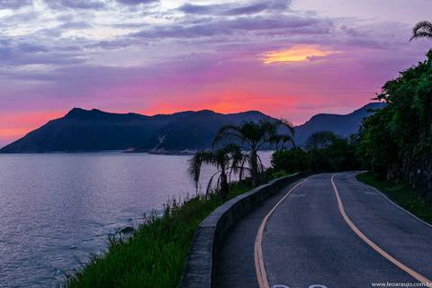 Pôr do sol no rio de janeiro -Fim de tarde na prainha -Ensaio casal em grumari - Praia de grumari -  Grumari - Ensaio casal em grumari - pré wedding - ensaio pré casamento - Léo Araújo Fotografia - Fotógrafo RJ - Fotógrafo de Casamento RJ'