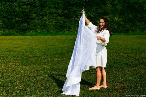 Vestido de noiva - Making of da noiva- Léo Araújo Fotografia - Fotógrafo de Casamento RJ - Casamento - Fotografia de Casamento RJ'