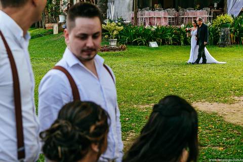 Entrada da noiva - Cerimônia de Casamento - Léo Araújo Fotografia - Fotógrafo de Casamento RJ - Casamento - Fotografia de Casamento RJ'