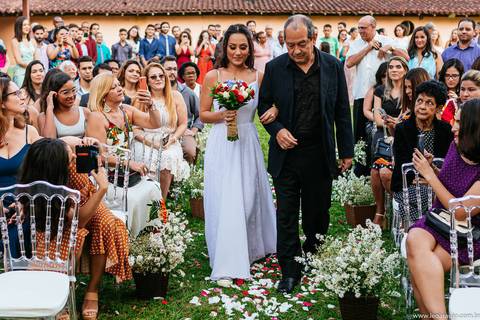 Entrada da noiva - Cerimônia de Casamento - Léo Araújo Fotografia - Fotógrafo de Casamento RJ - Casamento - Fotografia de Casamento RJ'