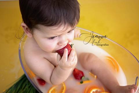 Sessão Banho de leite
Jeanne Look
acompanhamento do bebé
Fernão Ferro '