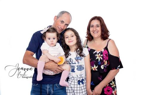 Banho de leite
Fotografia Fernão Ferro
Jeanne Look fotografias
primeiro aniversário'