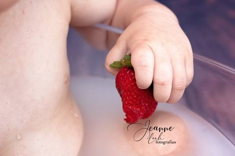 Banho de leite
Fotografia Fernão Ferro
Jeanne Look fotografias
primeiro aniversário'