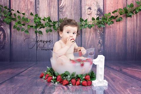 Banho de leite
Fotografia Fernão Ferro
Jeanne Look fotografias
primeiro aniversário'