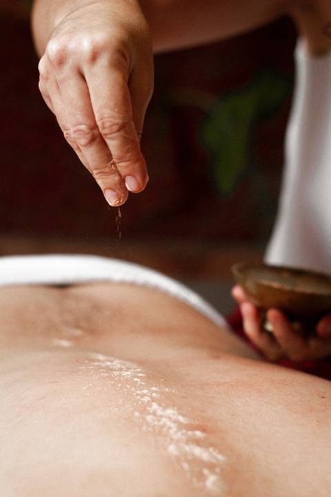 Cláudia de Holanda massoterapeuta Ayurvédica em Recife. Foto e reprodução: Marina Guimarães'