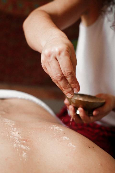 Cláudia de Holanda massoterapeuta Ayurvédica em Recife. Foto e reprodução: Marina Guimarães'