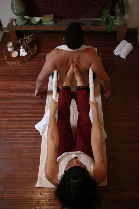 Cláudia de Holanda massoterapeuta Ayurvédica em Recife. Foto e reprodução: Marina Guimarães'