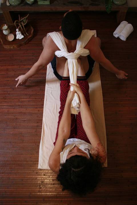 Cláudia de Holanda massoterapeuta Ayurvédica em Recife. Foto e reprodução: Marina Guimarães'