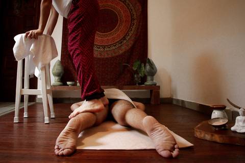 Cláudia de Holanda massoterapeuta Ayurvédica em Recife. Foto e reprodução: Marina Guimarães'