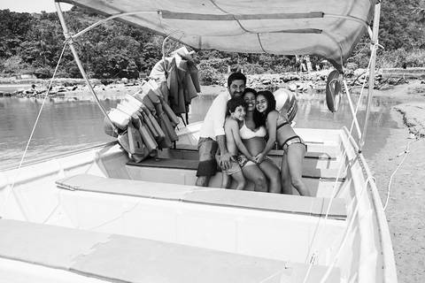 ensaio gestante praia Guaraú Peruibe ensaio família com cachorro na praia'