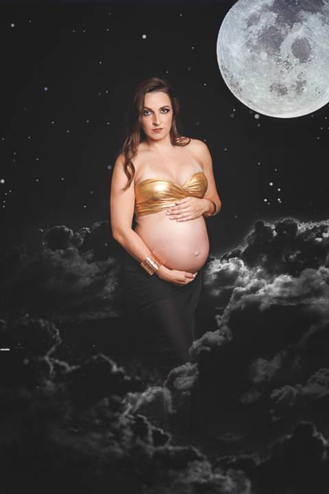 Tami Rodriguez - Ensaio Gestante Estúdio - Nayara Merlo - Niterói-RJ.'