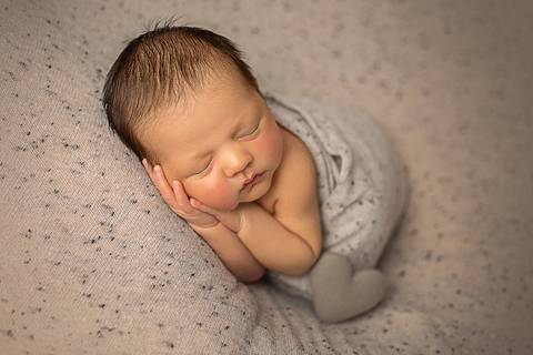 NEWBORN MENINO'