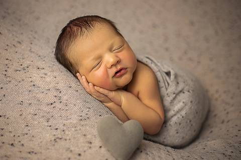 NEWBORN MENINO'